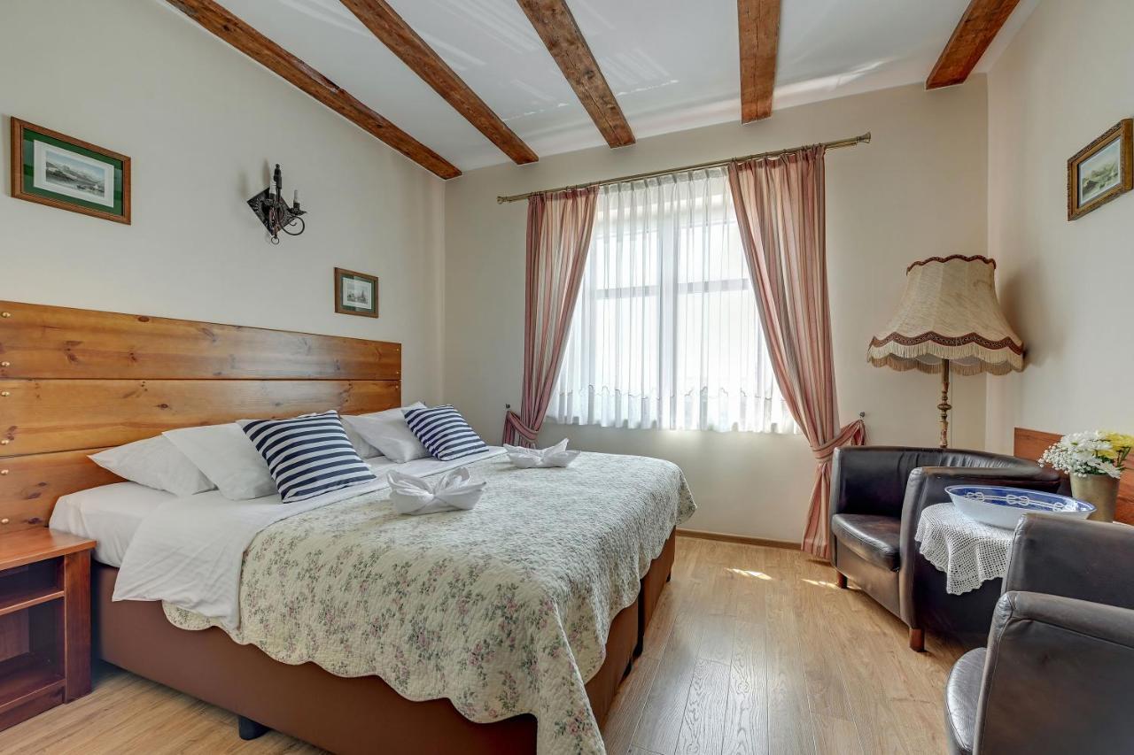 Villa & Restaurant Admiral Nelson Hel Dış mekan fotoğraf