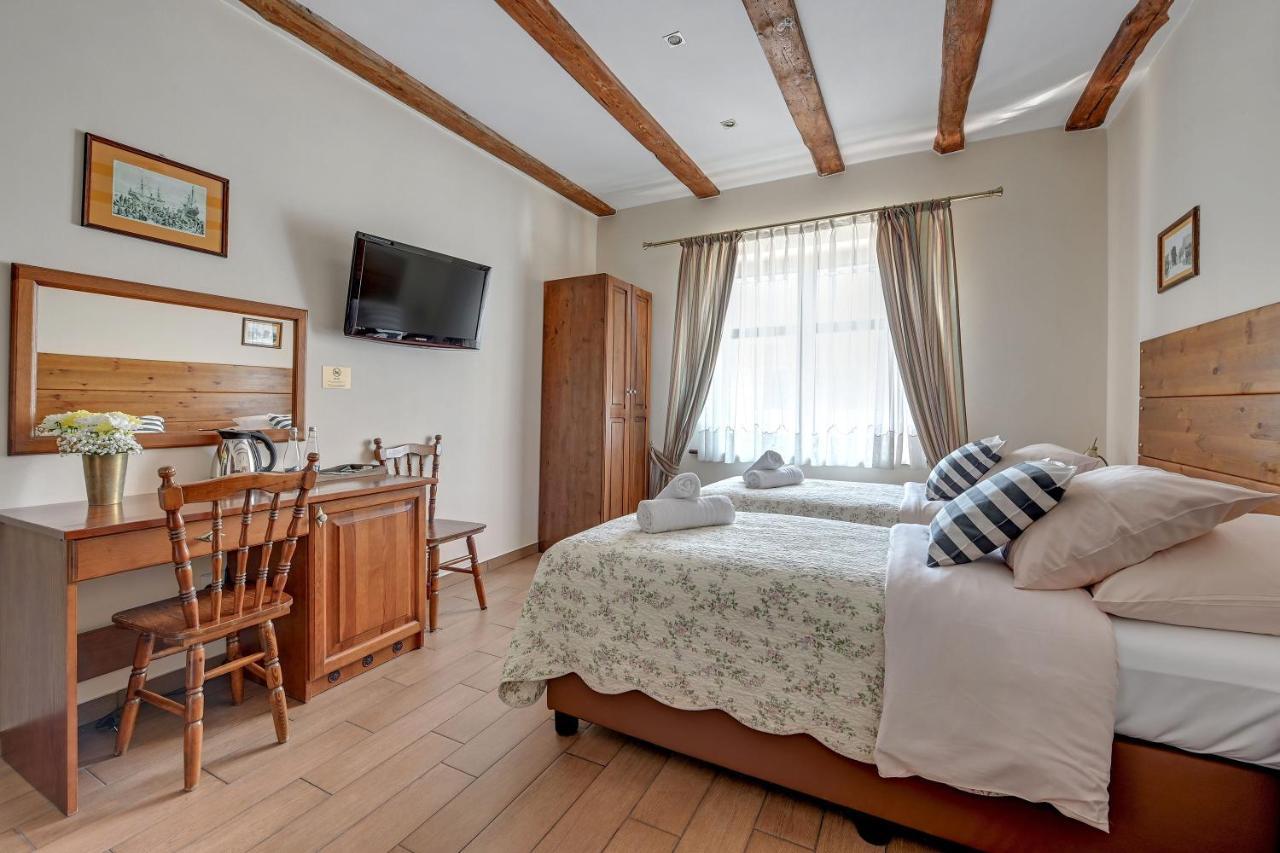 Villa & Restaurant Admiral Nelson Hel Dış mekan fotoğraf