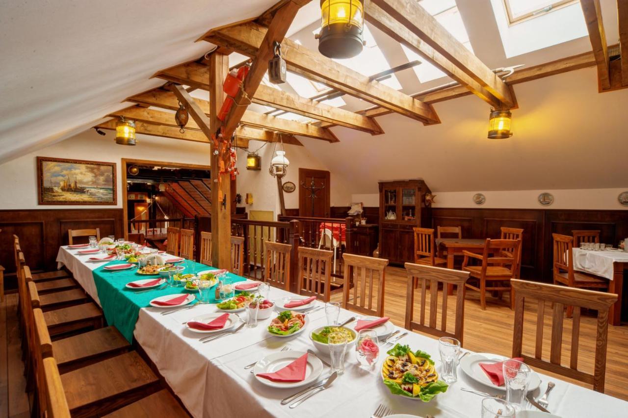 Villa & Restaurant Admiral Nelson Hel Dış mekan fotoğraf