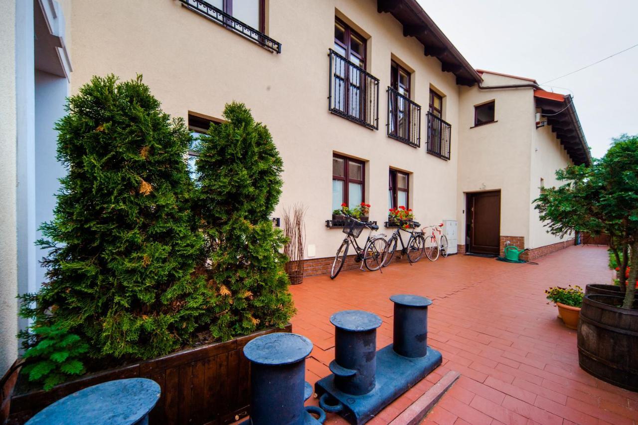 Villa & Restaurant Admiral Nelson Hel Dış mekan fotoğraf