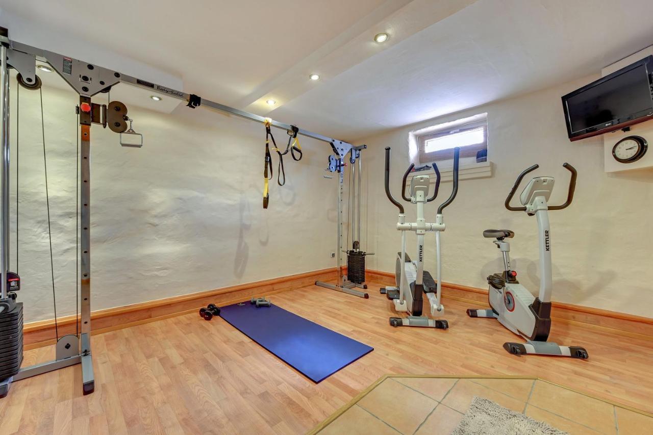 Villa & Restaurant Admiral Nelson Hel Dış mekan fotoğraf