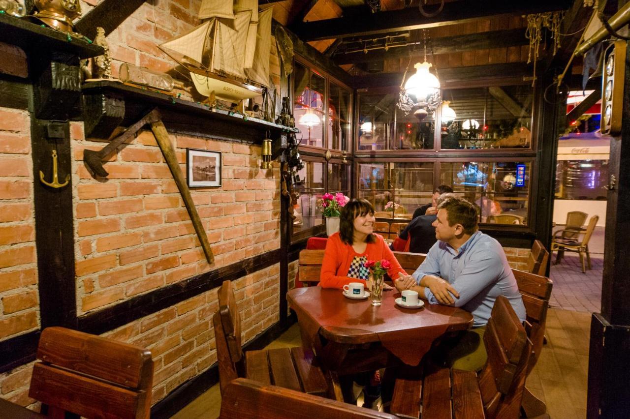 Villa & Restaurant Admiral Nelson Hel Dış mekan fotoğraf