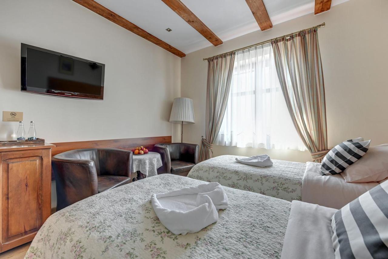 Villa & Restaurant Admiral Nelson Hel Dış mekan fotoğraf