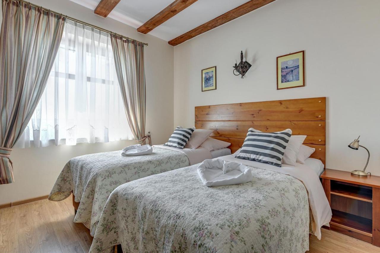 Villa & Restaurant Admiral Nelson Hel Dış mekan fotoğraf