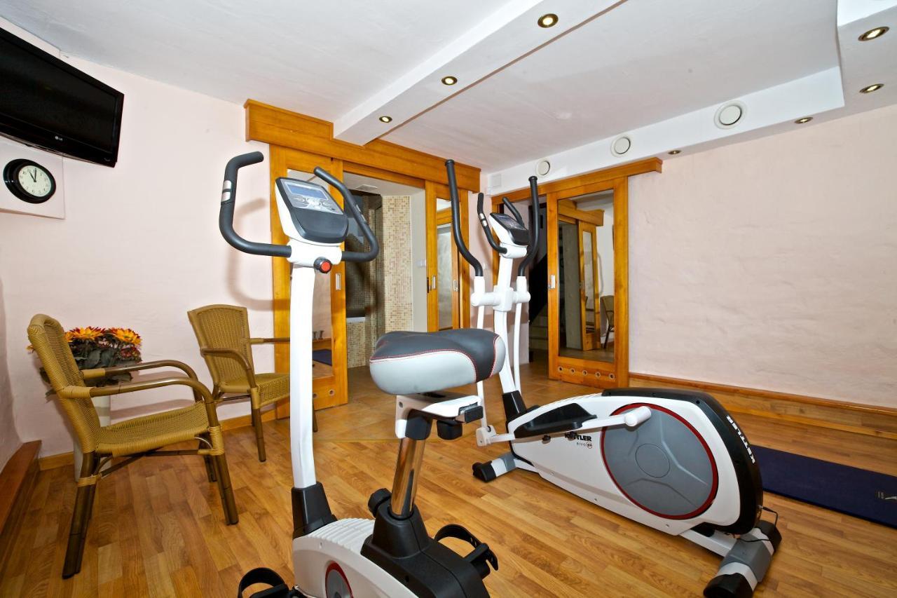 Villa & Restaurant Admiral Nelson Hel Dış mekan fotoğraf