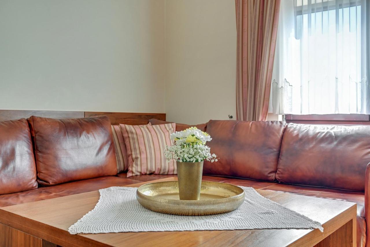 Villa & Restaurant Admiral Nelson Hel Dış mekan fotoğraf