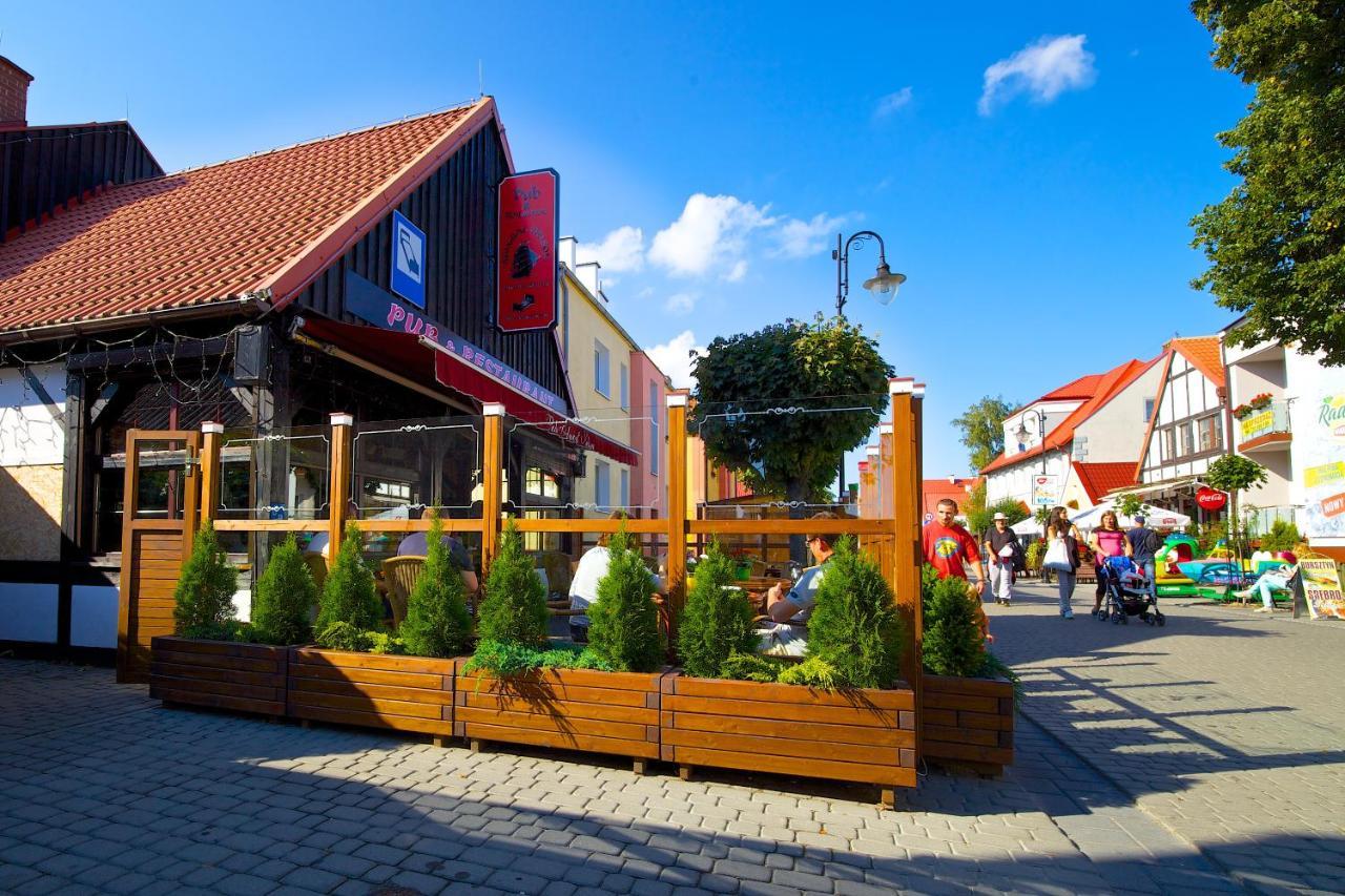 Villa & Restaurant Admiral Nelson Hel Dış mekan fotoğraf