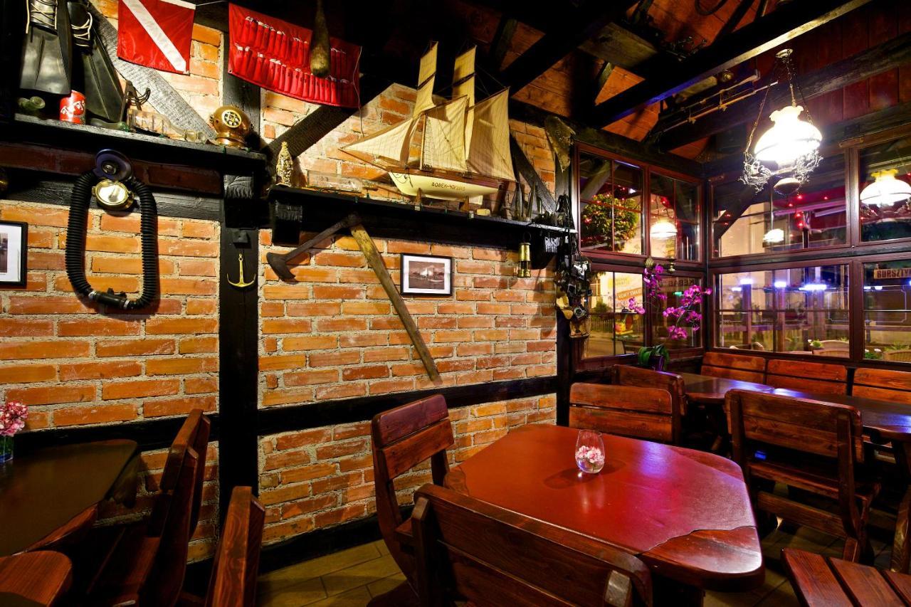 Villa & Restaurant Admiral Nelson Hel Dış mekan fotoğraf